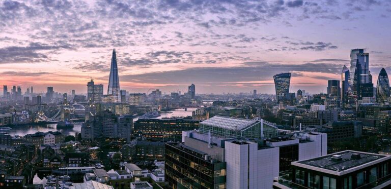 Квартира с тремя спальнями в Лондоне. London Dock