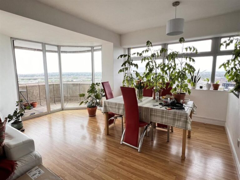 Квартира с одной спальней в Суиндоне